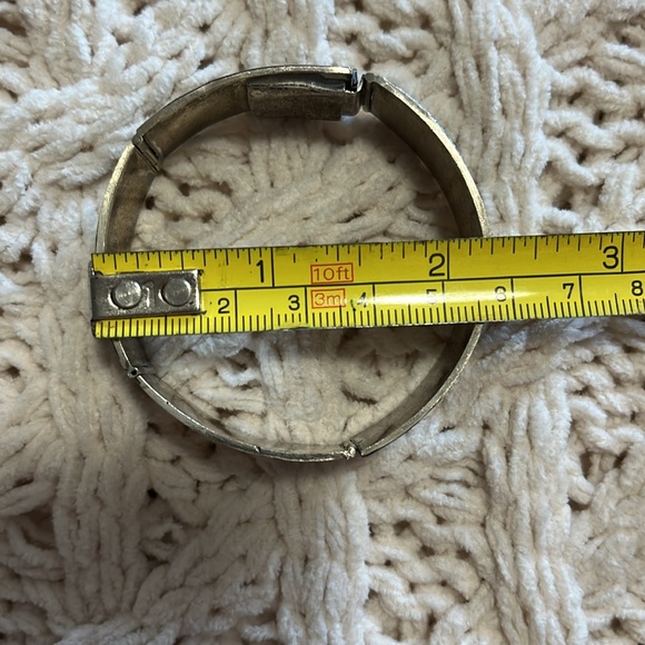 Vintage SS bracelet. 7 in. MEXICO. Weighs approx 37.60 grams. Secure closure. - Picture 10 of 11